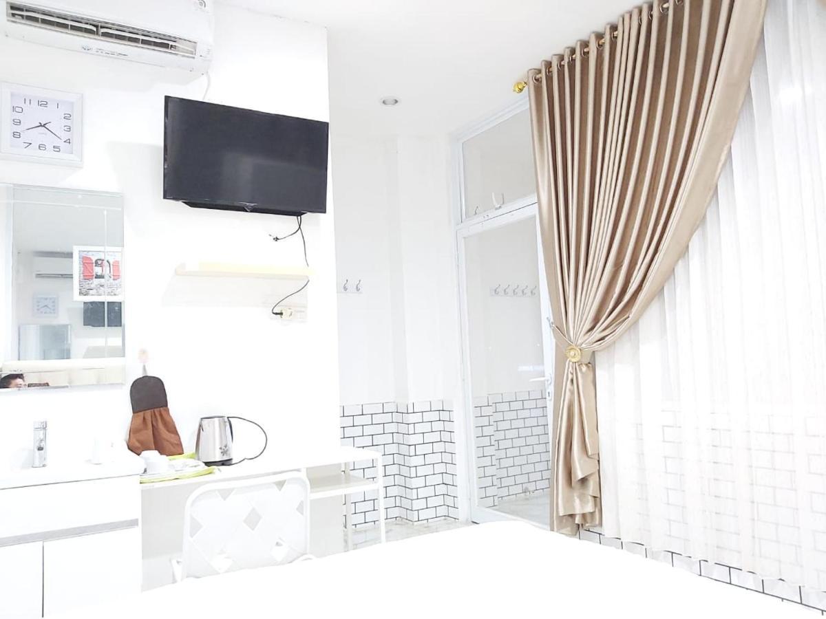 פאלמבאנג Alex Hostel 2 מראה חיצוני תמונה